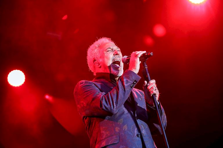 Tom Jones adds more dates to his 2025 tour